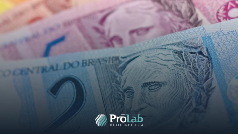 Teste revela que cédula é mais suja do que carrinho de mercado e porta de banheiro